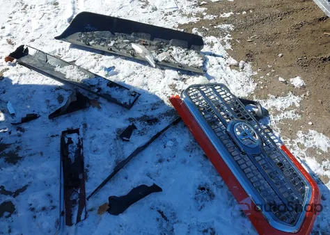 2017 Toyota Tacoma Trd Off Road z USA, uszkodzony, nr VIN 3TMDZ5BN3HM022175